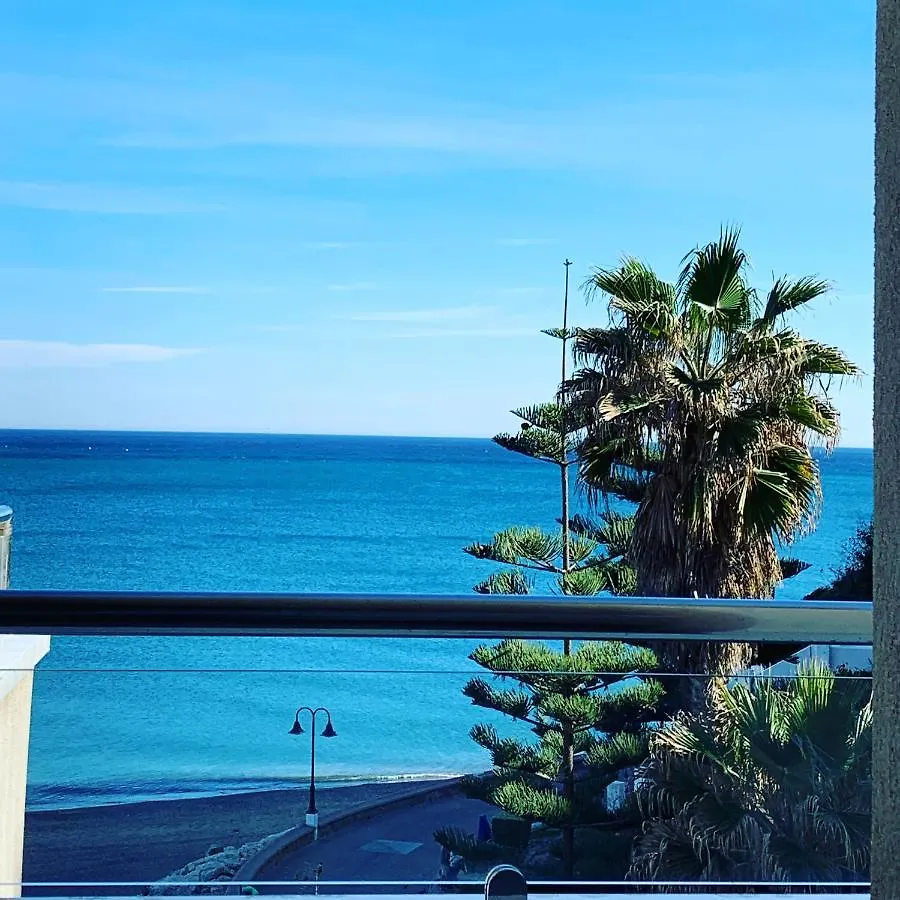 La Roca Chica First Line Beach Bajondillo Nice & Cosy Studio Apartment Torremolinos