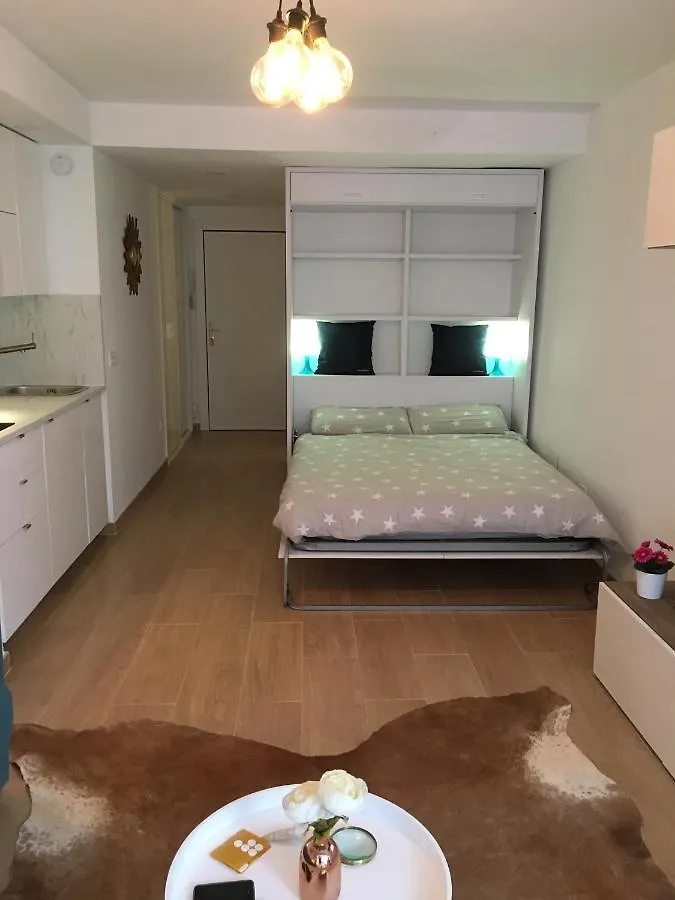 La Roca Chica First Line Beach Bajondillo Nice & Cosy Studio Apartment Torremolinos