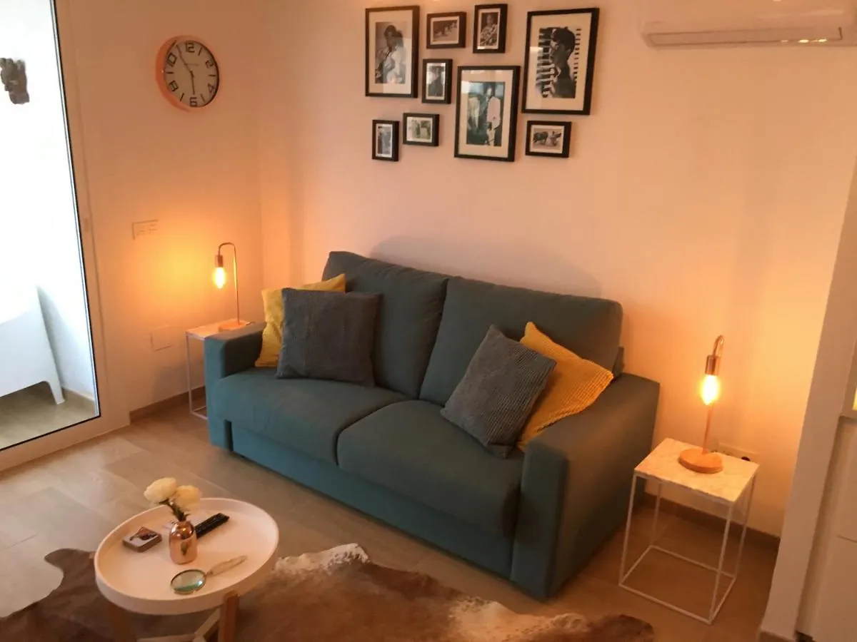 La Roca Chica First Line Beach Bajondillo Nice & Cosy Studio Apartment Torremolinos